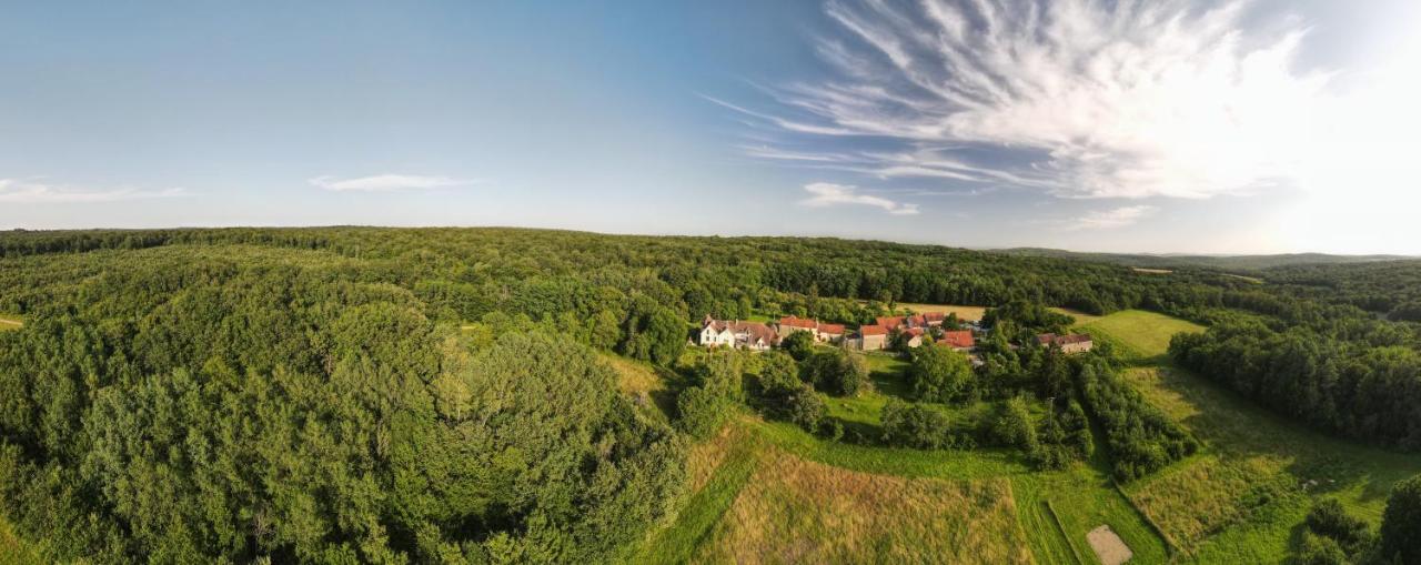 Val De La Nef Joux-la-Ville Exterior foto